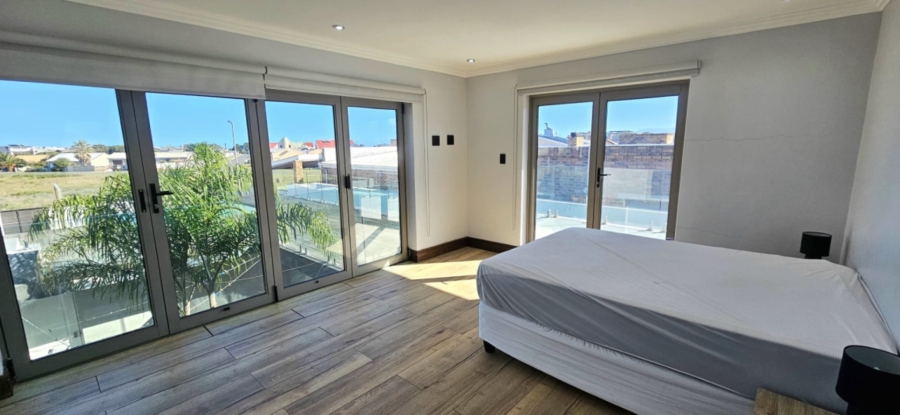7 Bedroom Property for Sale in Gansbaai Central Western Cape